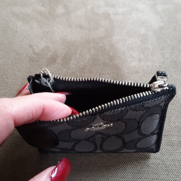 COACH KEY CHAIN HOLDER - Picture 2 of 2